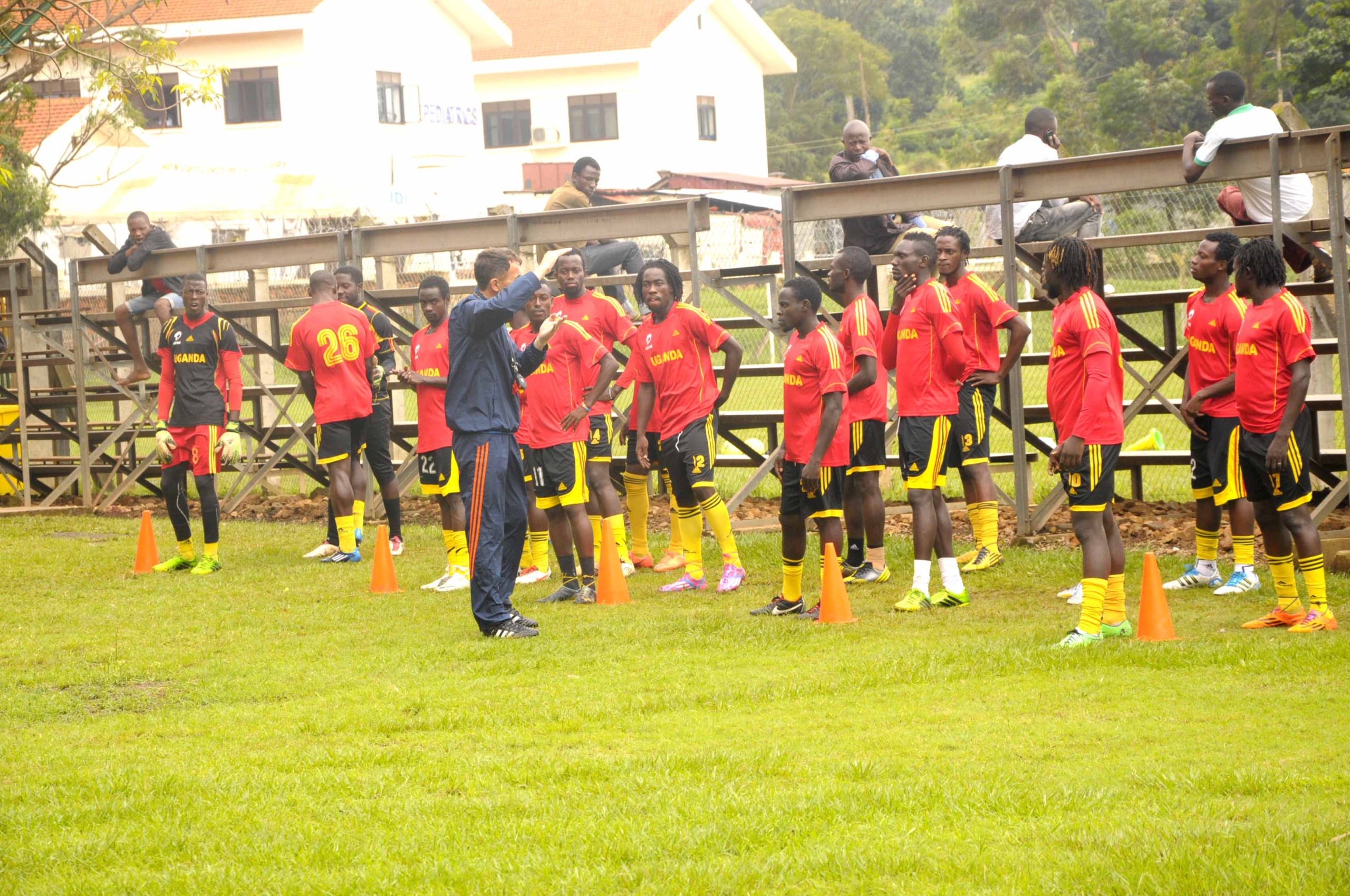 Cranes Regional tours:  Micho takes players through drills ahead of Western trip