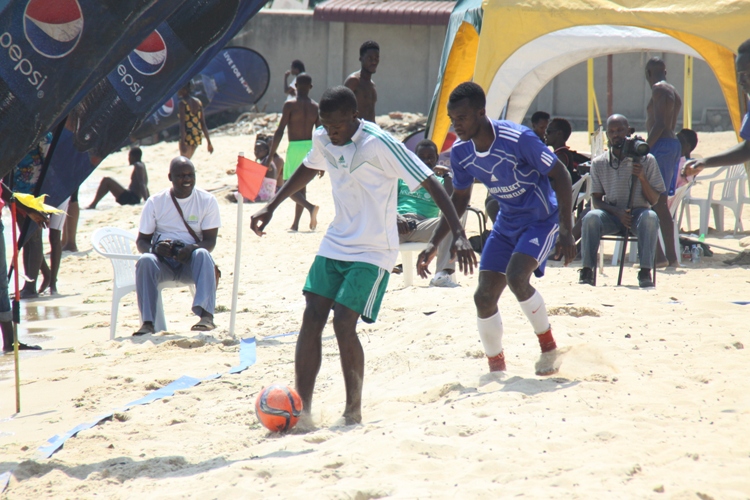 BEACH SOCCER LEAGUE: 60 Goals Rain During Match Day 10