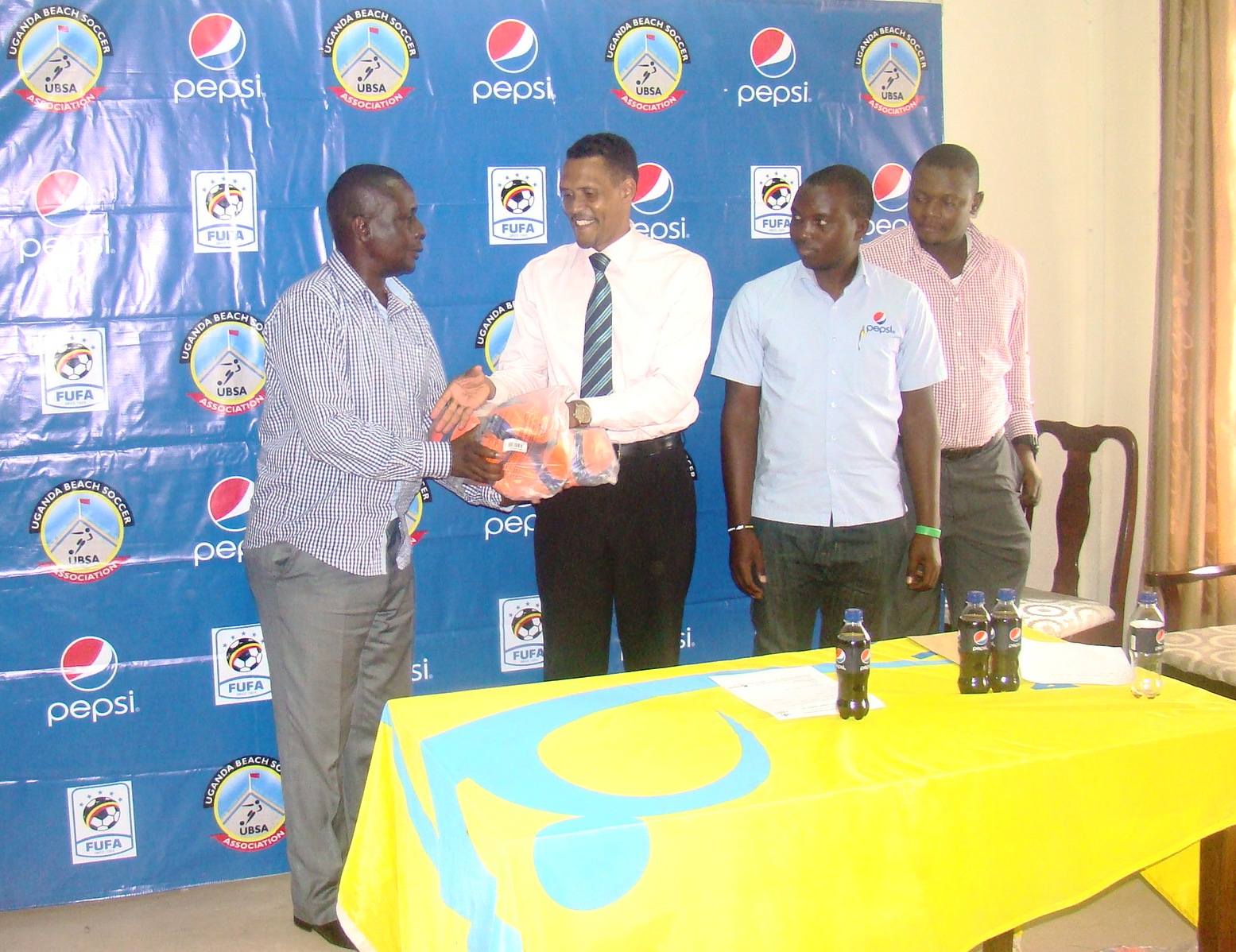 BEACH SOCCER: 16 Teams Receive Balls, Pepsi National League Draws Held