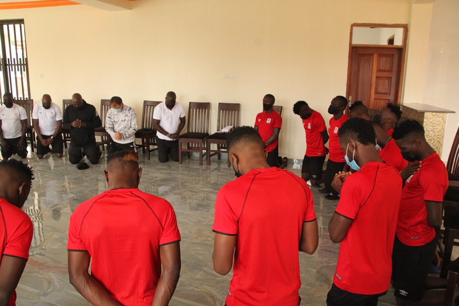Micho meets Uganda Cranes players, releases training programme